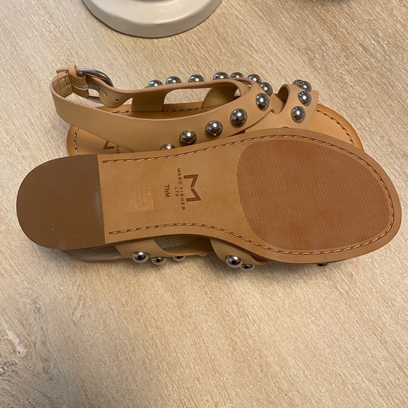 *New* Marc Fisher LTD Prancer Sandal - Picture 6 of 6